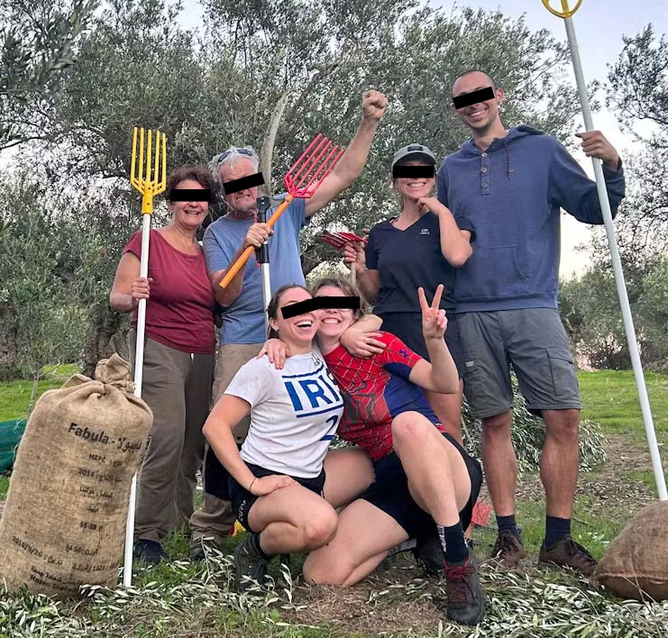 Je suis Trois Tortues, adepte du low tech, au regard du contexte environnemental,  je suis devenu r&eacute;volutionnaire sans le savoir dans mon rapport &agrave; la nature, mais je suis bien conscient que trop Baba Cool, je ne fais pas le poids. Par contre, je suis sympathique.